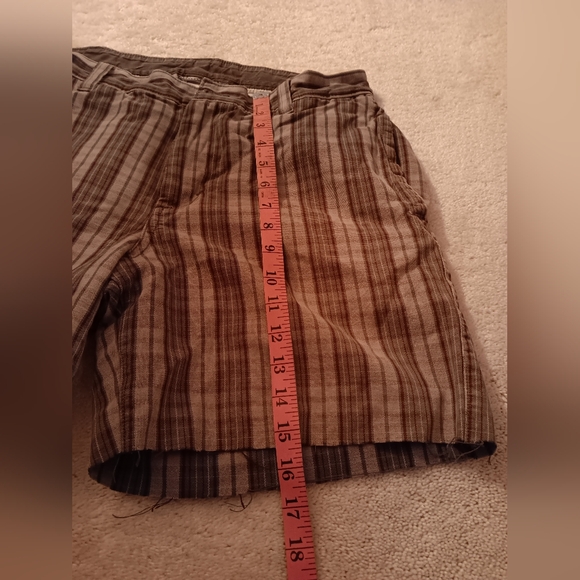 The North Face~Upcycled Brown Plaid Flat Front Shorts - Picture 10 of 12